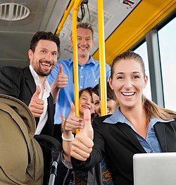 Bild von Fahrgästen im Bus